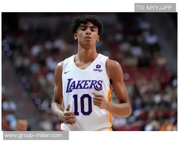 克尼佩尔赞米德尔顿为篮球偶像与人生榜样的深情告白 克尼佩尔赞米德尔顿为篮球偶像与人生榜样的深情告白