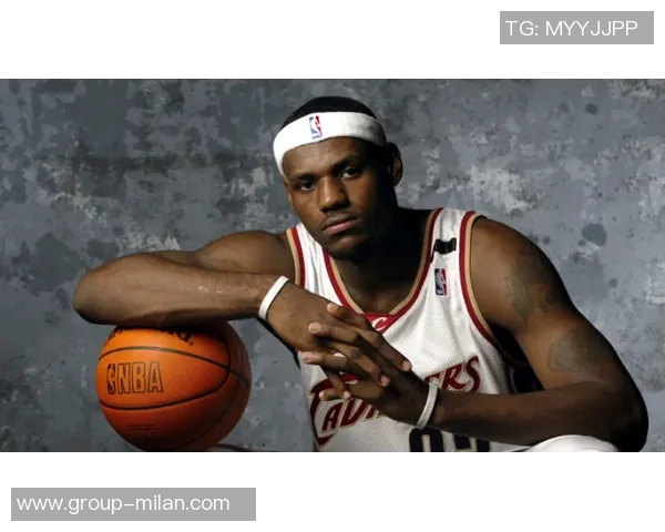 奥尼尔再度转发微笑刺客历史前十榜单詹姆斯居首奥胖第七乔丹第八引热议