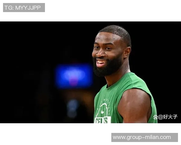 新的受害者曝光杰伦布朗发际线粉再引热议霍兰肩膀黑色伤痕引关注