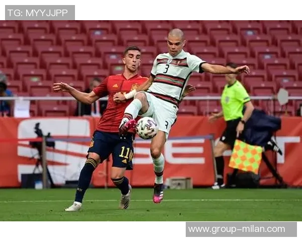 莫拉塔主动犯规染黄示意换人两次错失良机引发争议 莫拉塔主动犯规染黄示意换人两次错失良机引发争议